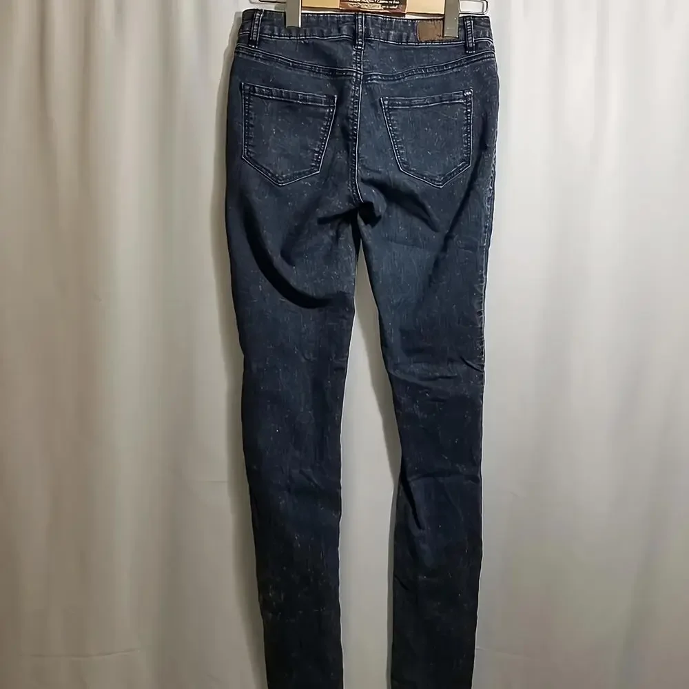 Garage Size 1 Juniors Stretch Cotton blend Jeans - Picture 7 of 16